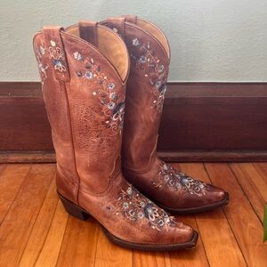 Shyanne Maisie Floral Embroidered Western Leather Cowboy Boots Snip Toe 6.5M